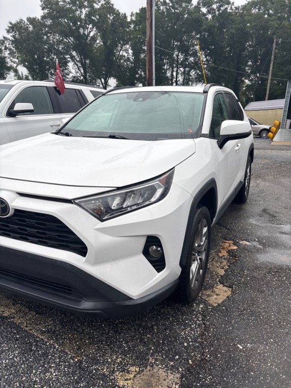 2019 Toyota Rav4 Image 2