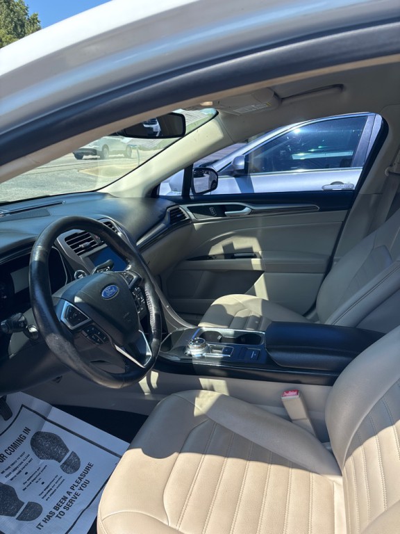 2019 Ford Fusion Image 3