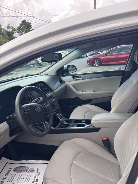2017 Hyundai Sonata Image 3