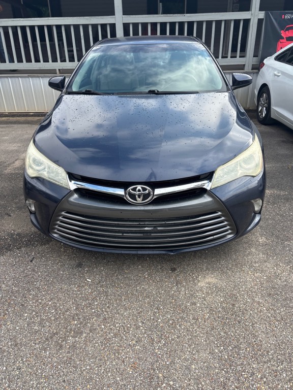 2016 Toyota Camry Image 1