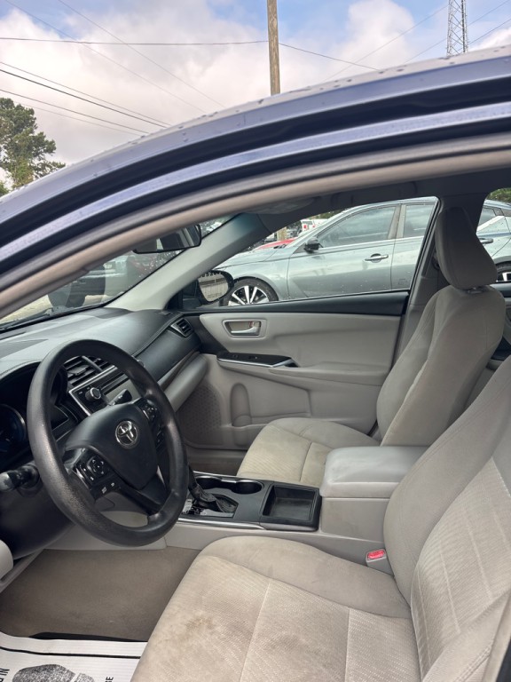 2016 Toyota Camry Image 3