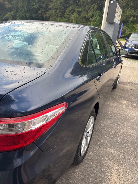2016 Toyota Camry Image 4