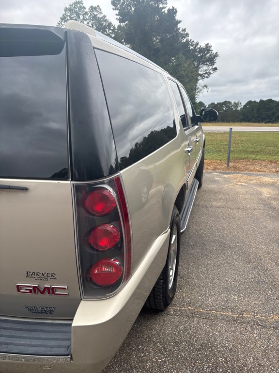 2007 GMC Yukon Image 4