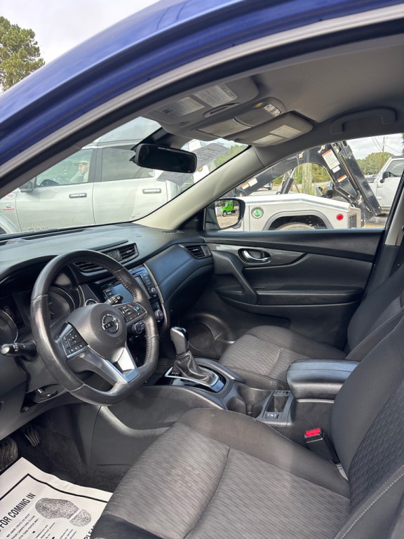 2020 Nissan Rogue Image 3