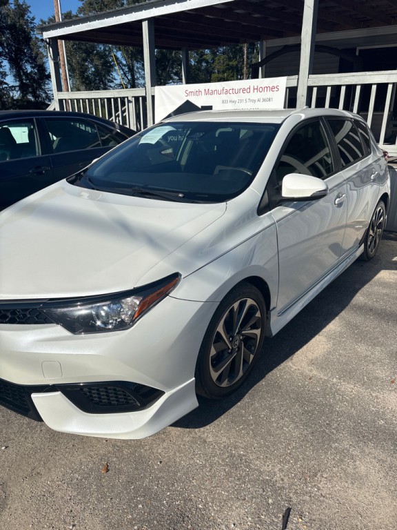 2017 Toyota Corolla Image 2