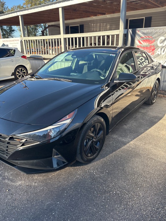 2022 Hyundai Elantra Image 2