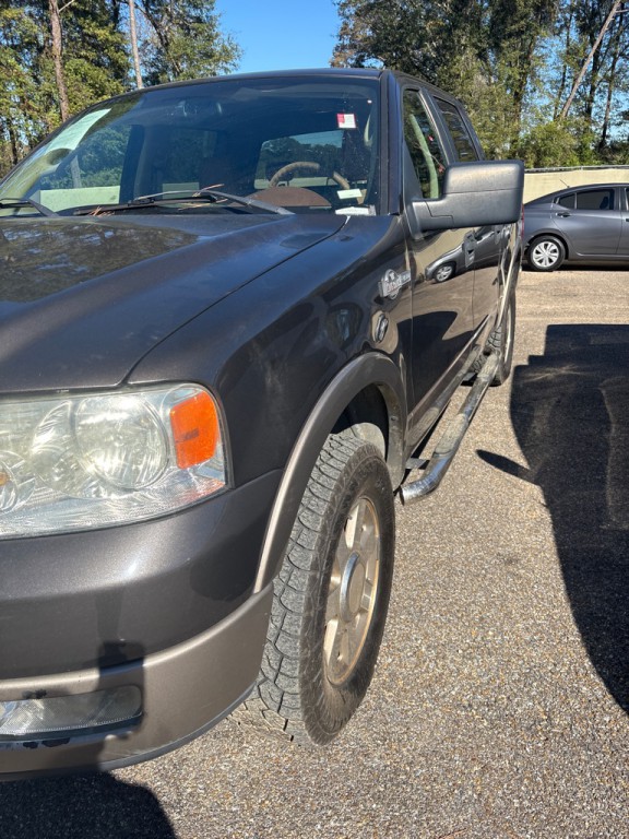 2005 Ford F-150 Image 2