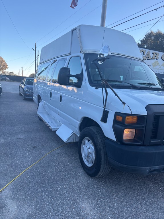 2008 Ford Econoline Image 4