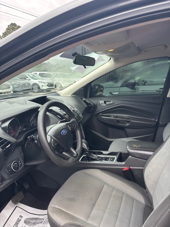 2017 Ford Escape Image 3