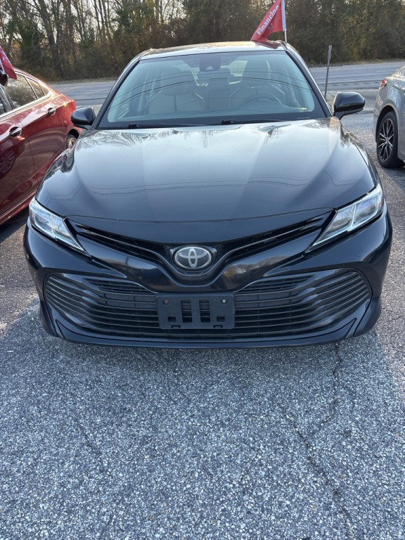 2019 Toyota Camry Image 1
