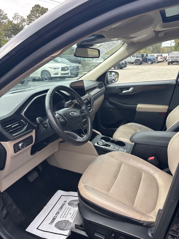 2020 Ford Escape Image 3