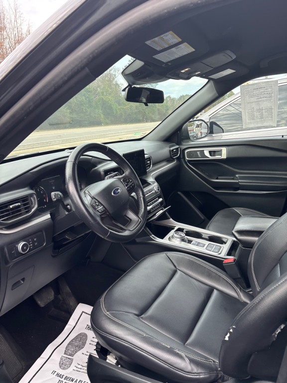 2020 Ford Explorer Image 3