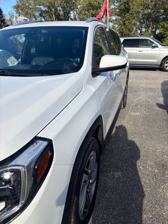 2021 GMC Terrain Image 3