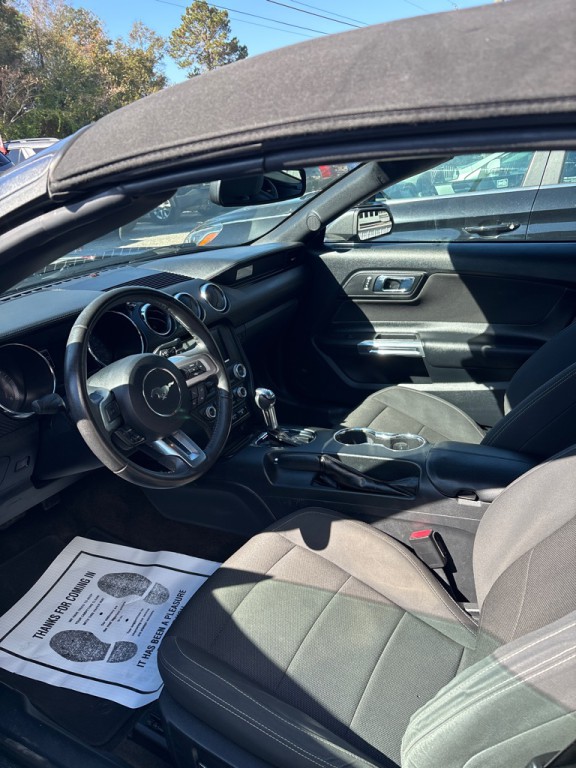 2015 Ford Mustang Image 3