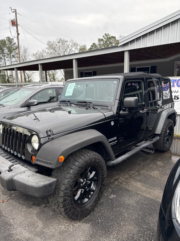 2013 Jeep Wrangler Unlimited Image 2