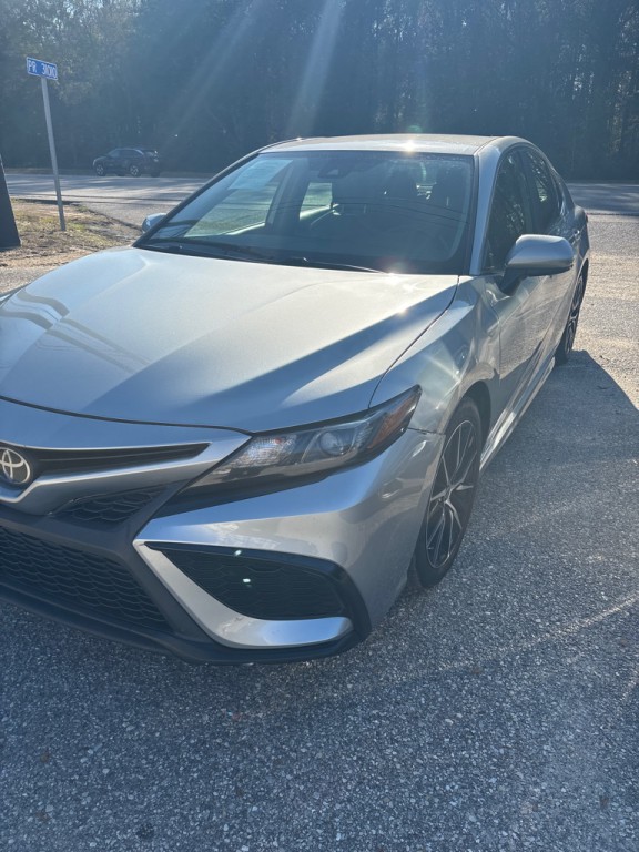 2021 Toyota Camry Image 2