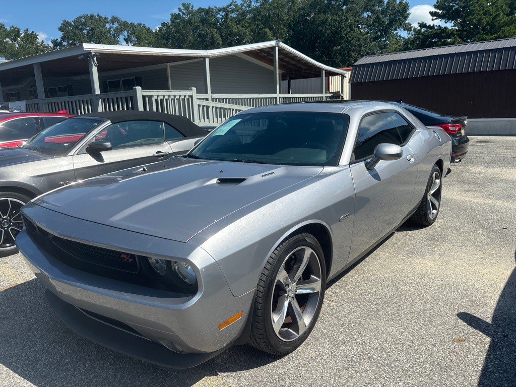 2014 Dodge Challenger Image 2