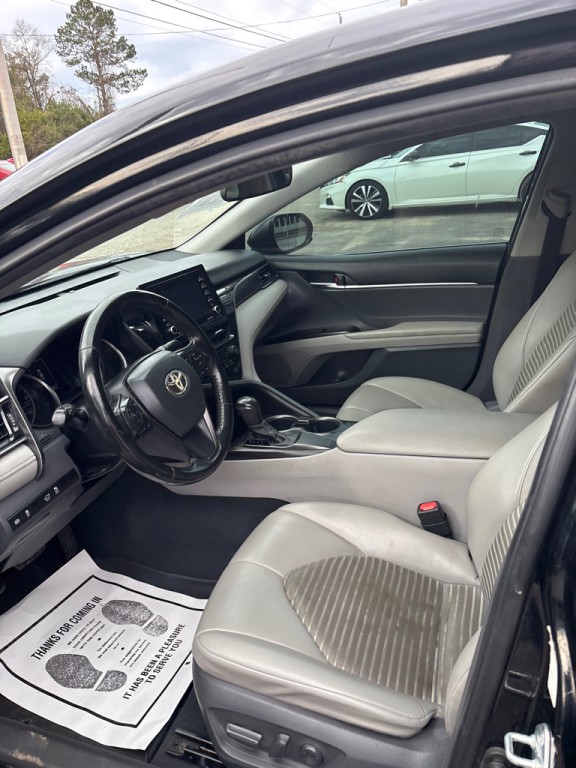 2021 Toyota Camry Image 3