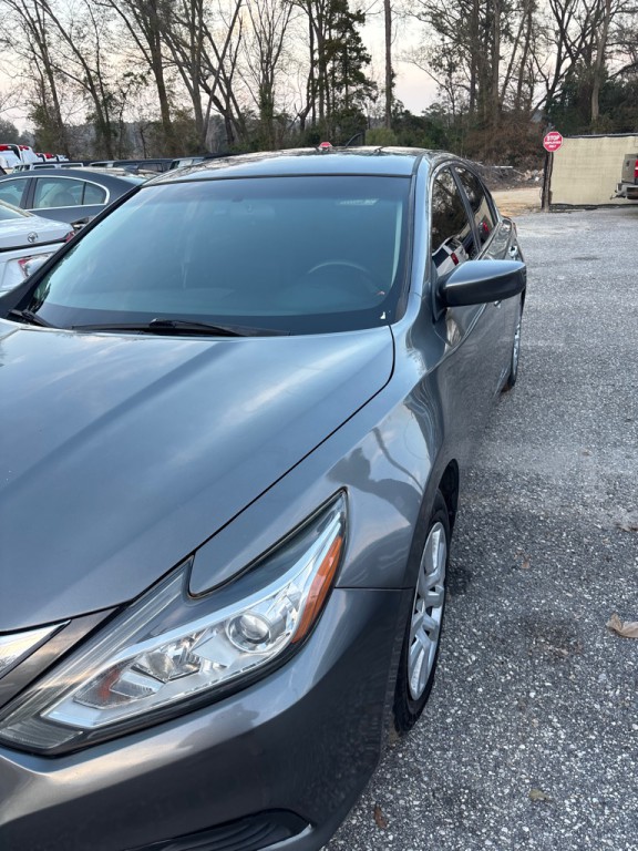 2016 Nissan Altima Image 2