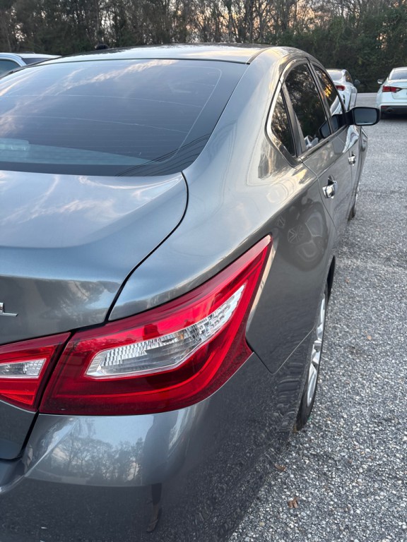 2016 Nissan Altima Image 4