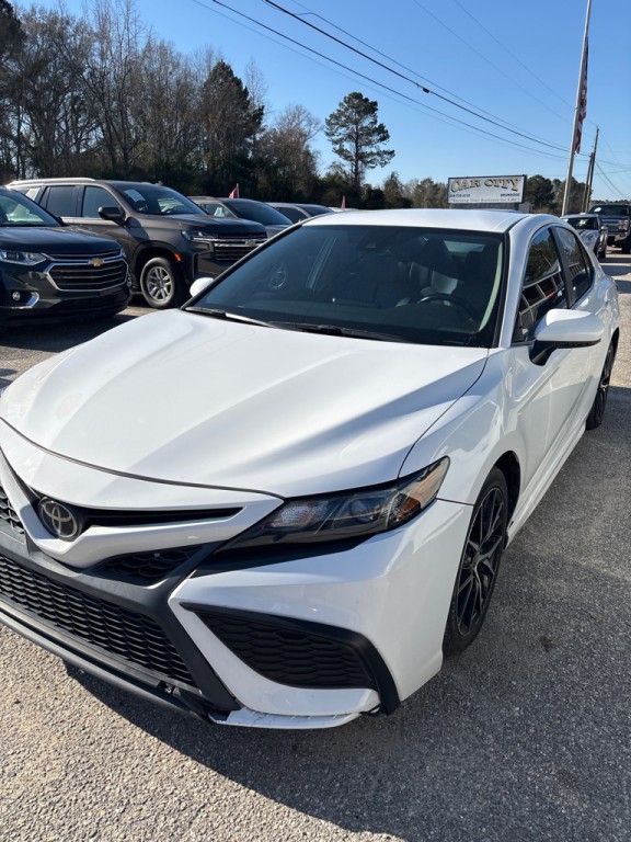 2022 Toyota Camry Image 2