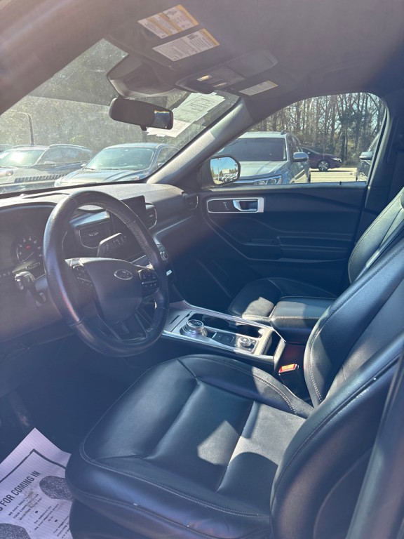 2020 Ford Explorer Image 3