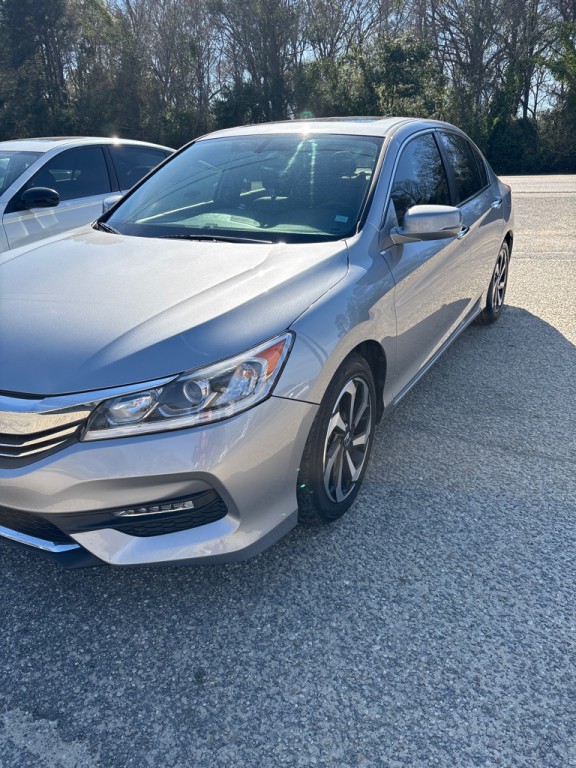 2016 Honda Accord Image 2