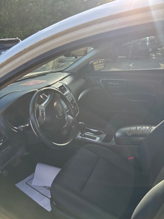 2017 Nissan Altima Image 1