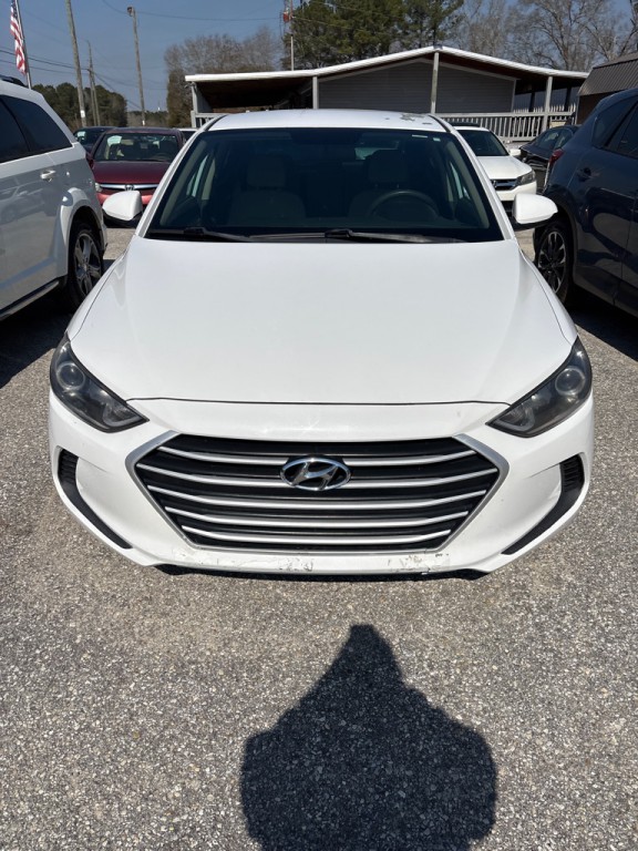 2017 Hyundai Elantra Image 1