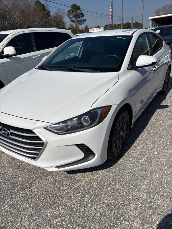 2017 Hyundai Elantra Image 2
