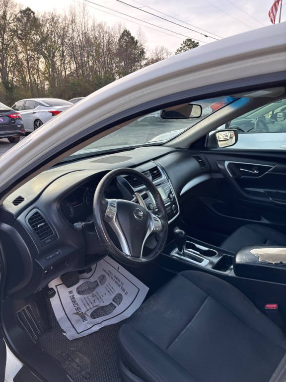 2016 Nissan Altima Image 3