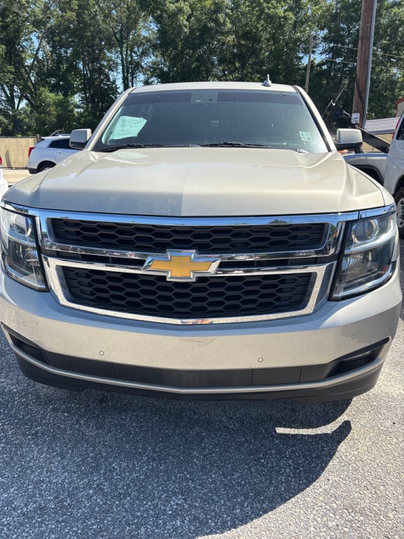 2016 Chevrolet Suburban Image 3