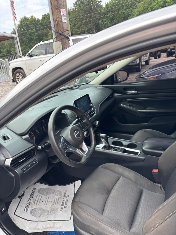 2020 Nissan Altima Image 3
