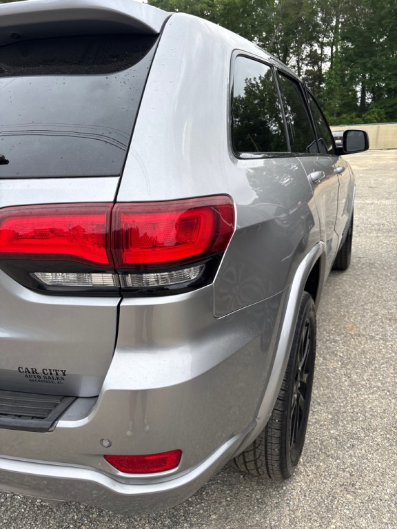 2018 Jeep Grand Cherokee Image 4