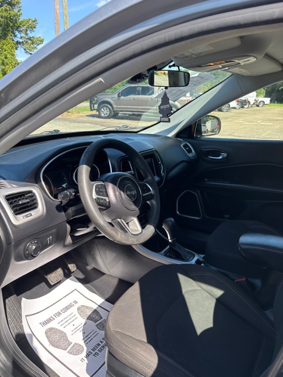 2021 Jeep Compass Image 3