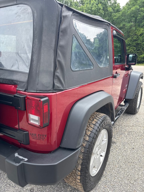 2011 Jeep Wrangler Image 4