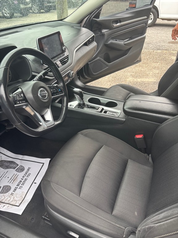 2019 Nissan Altima Image 4