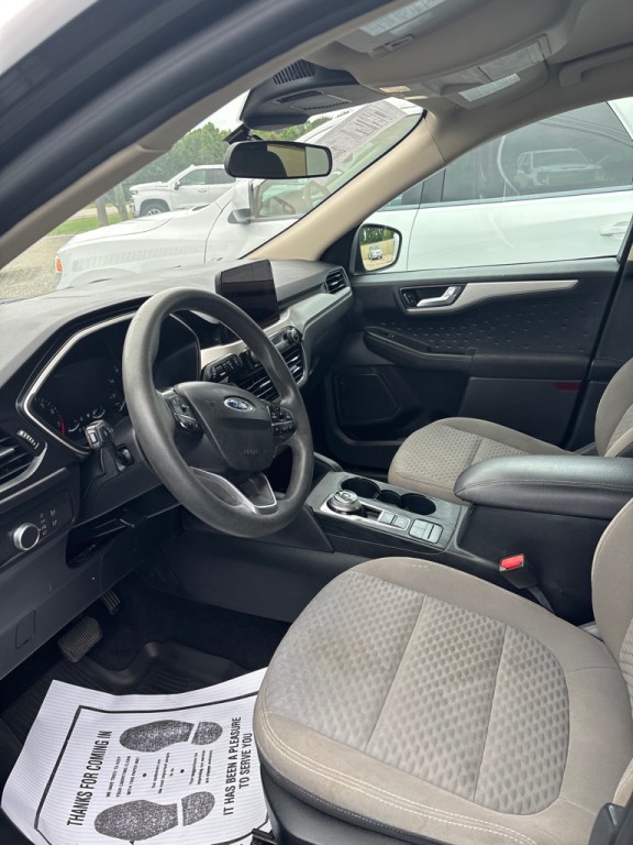 2020 Ford Escape Image 3