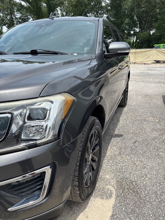 2020 Ford Expedition Image 2