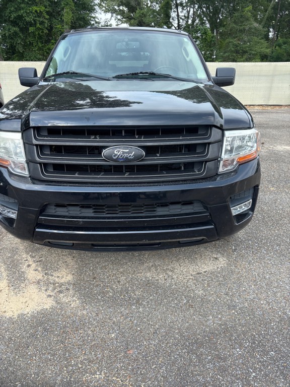 2017 Ford Expedition Image 1