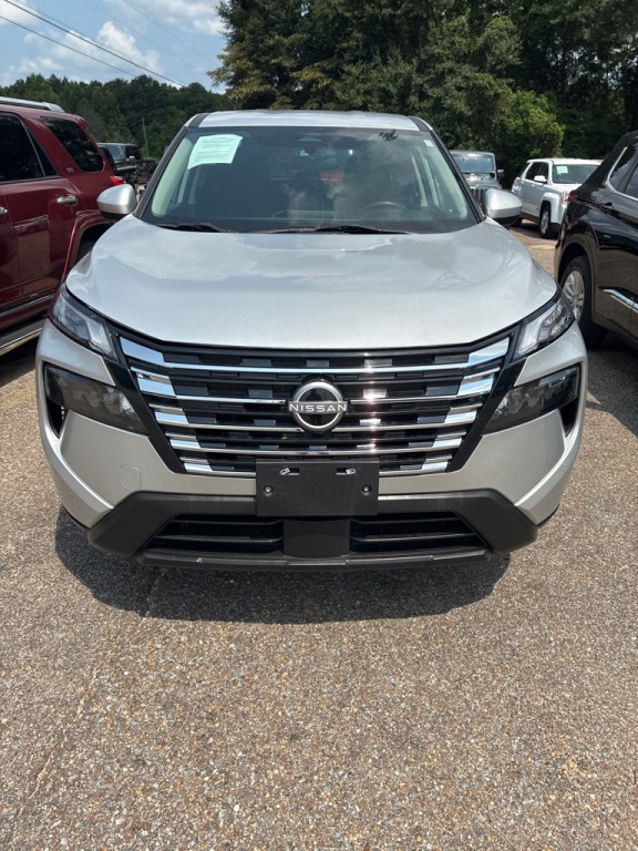 2024 Nissan Rogue Image 1