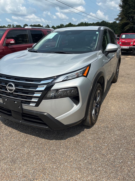 2024 Nissan Rogue Image 2