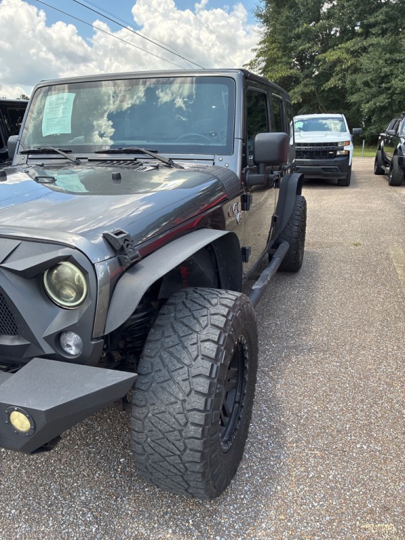 2018 Jeep Wrangler Unlimited Image 2