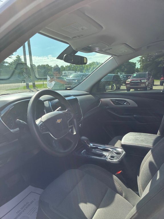 2021 Chevrolet Traverse Image 3