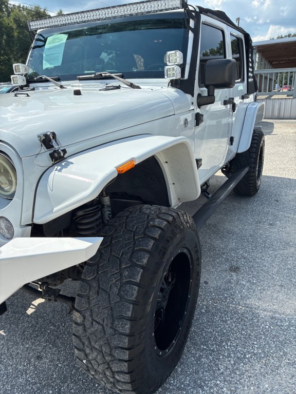 2013 Jeep Wrangler Unlimited Image 2