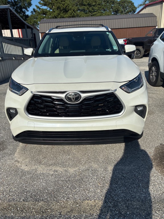 2021 Toyota Highlander Image 1