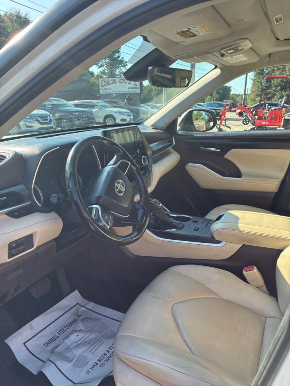 2021 Toyota Highlander Image 3