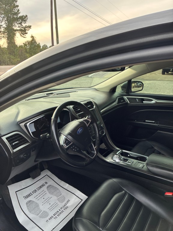 2019 Ford Fusion Image 3