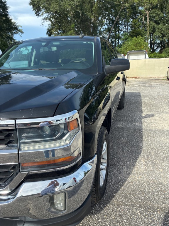 2017 Chevrolet Silverado 1500 Image 2