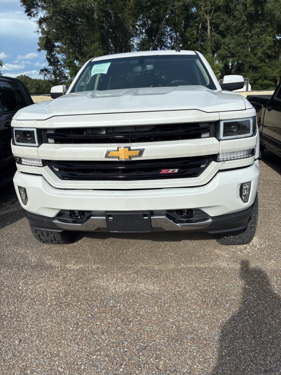 2017 Chevrolet Silverado 1500 Image 3